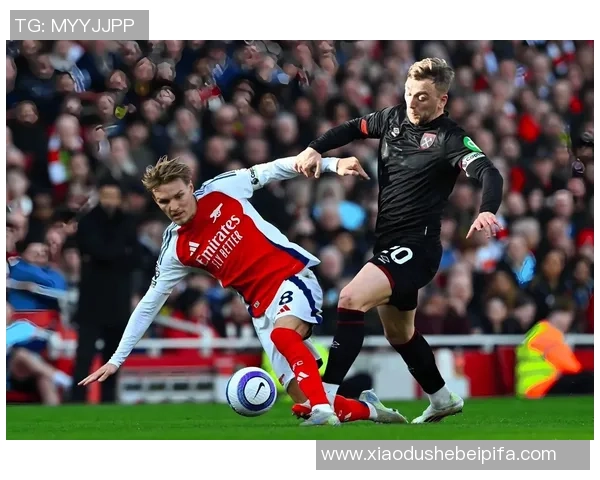 足球球星转会后首度亮相精彩射门瞬间回顾